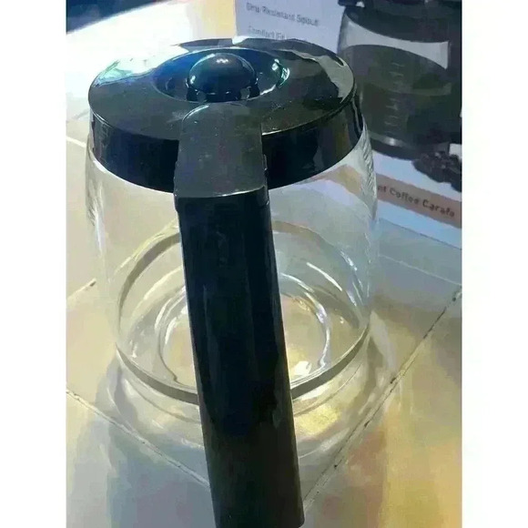 12 Cup Replacement Coffee Carafe Model DCC-1200PRC - Picture 3 of 3